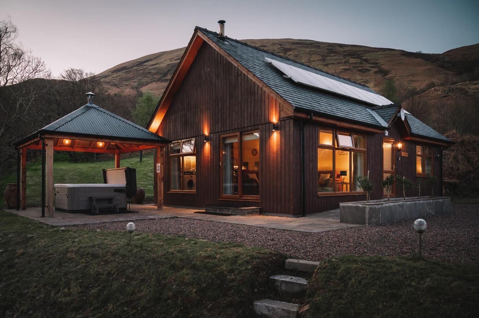 Inverskilavulin Estate Lodges Форт-Уильям Экстерьер фото